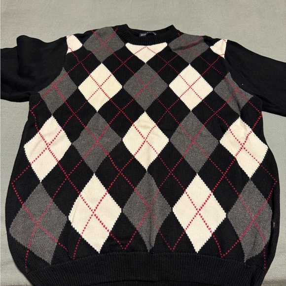 Brandy Melville sweatshirt NEW - Picture 2 of 4